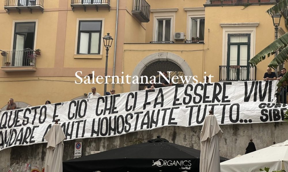 VIDEO Al Duomo Lultimo Saluto A Gianni Novella Andare Avanti